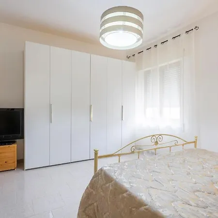 Lovely In With Kitchen